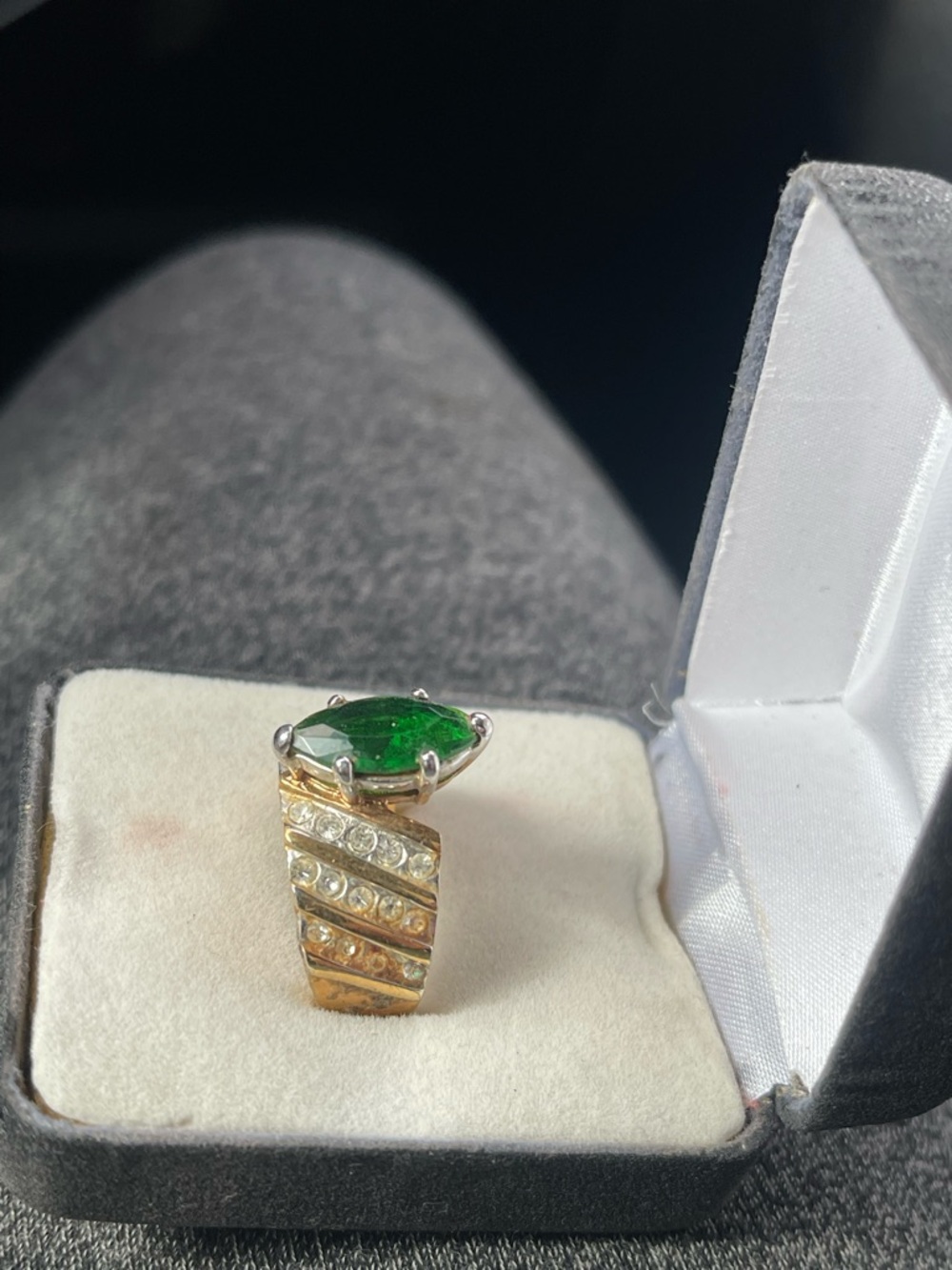 1 ring - Picture 2 of 2